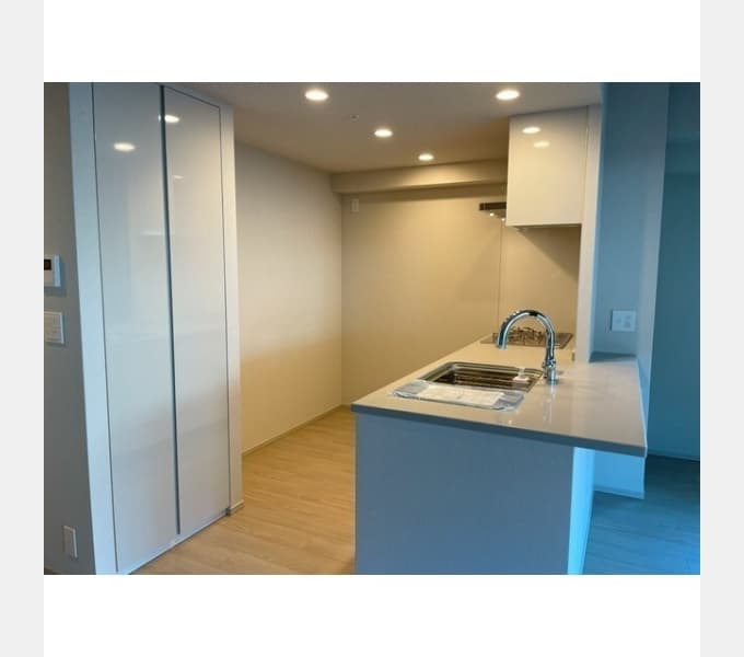 Room image 15