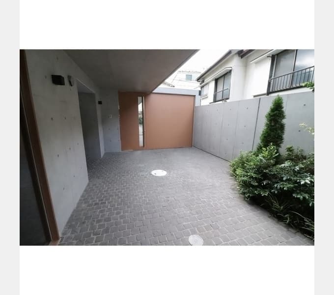 Room image 16