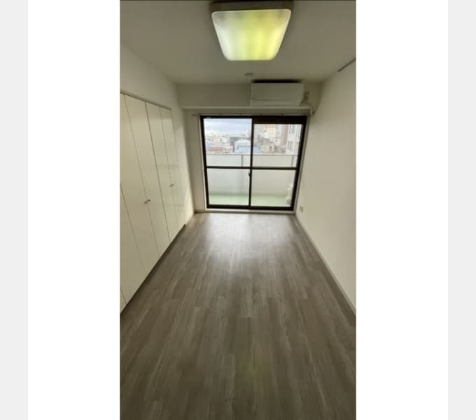 Room image 11