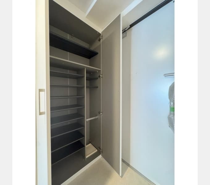 Room image 13