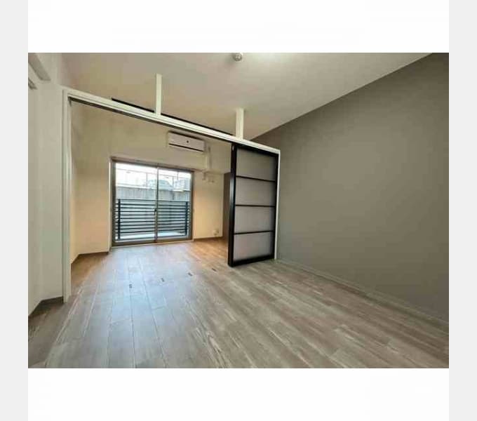 Room image 16
