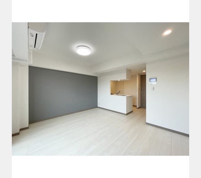 Room image 15