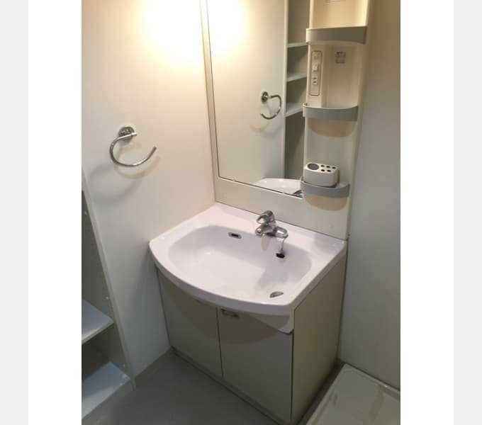 Room image 8