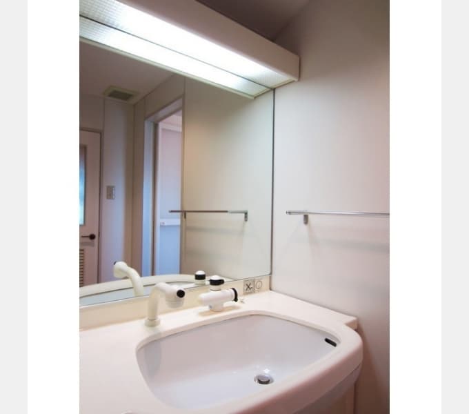 Room image 11