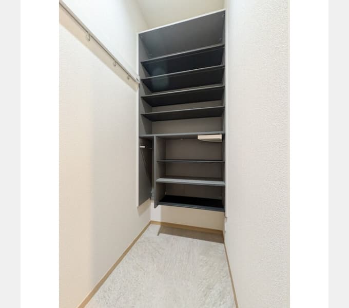 Room image 14