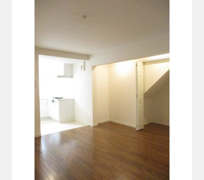 Room image 13