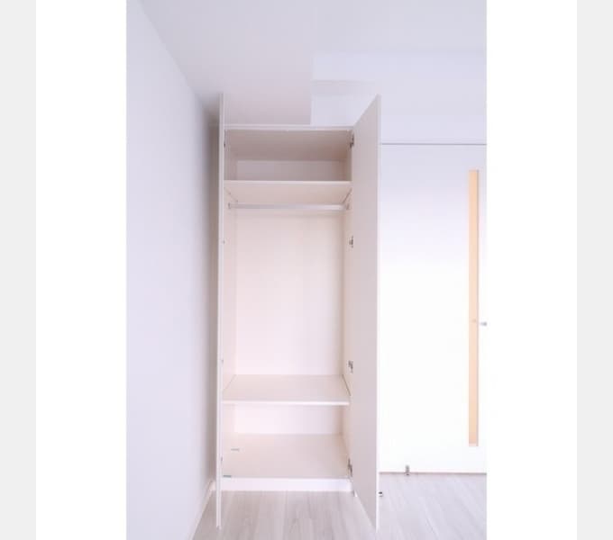 Room image 8
