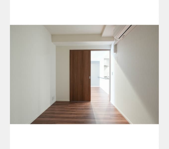 Room image 16