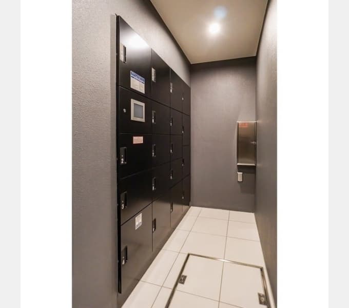 Room image 10