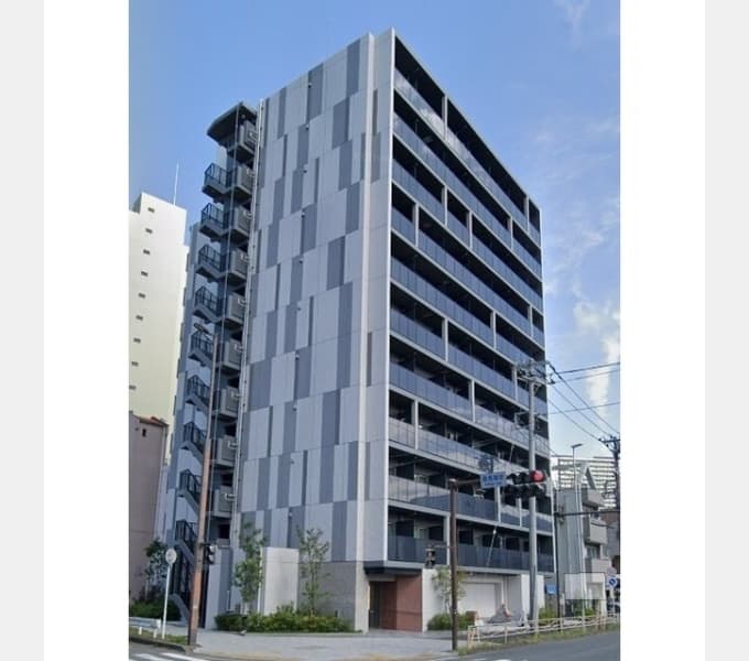 Main exterior of La Maison Kawasaki Rokubankan