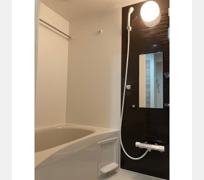 Room image 8