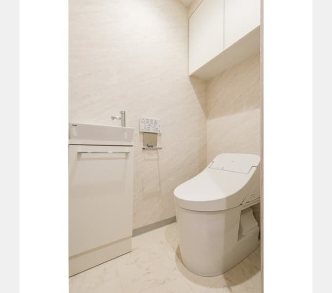 Room image 8