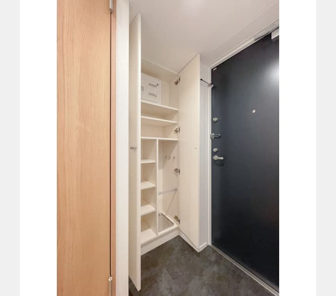 Room image 13