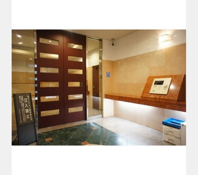 Room image 8
