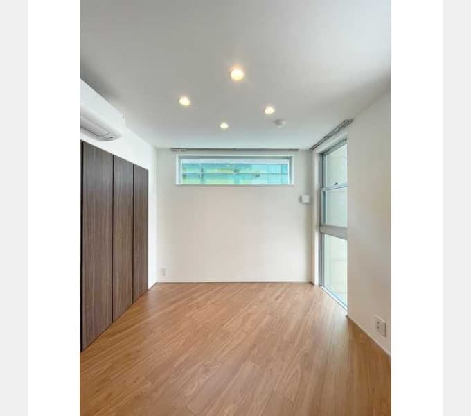 Room image 9