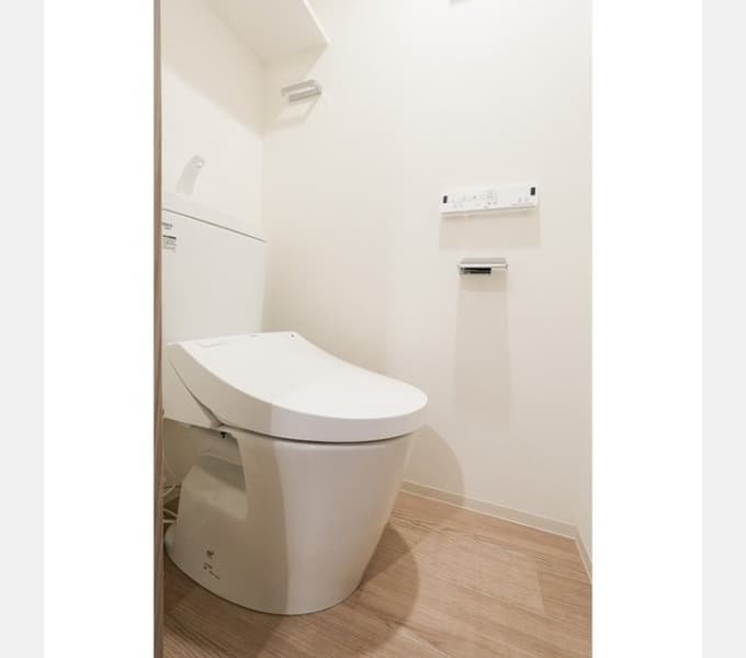 Room image 8
