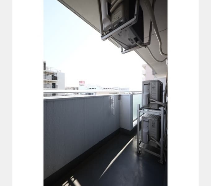 Room image 12