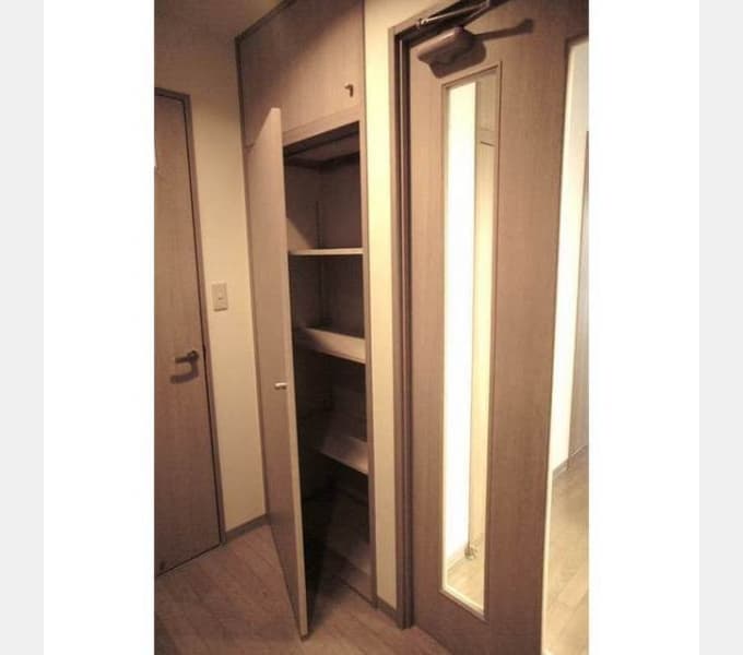 Room image 8