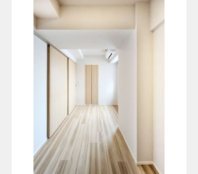 Room image 16