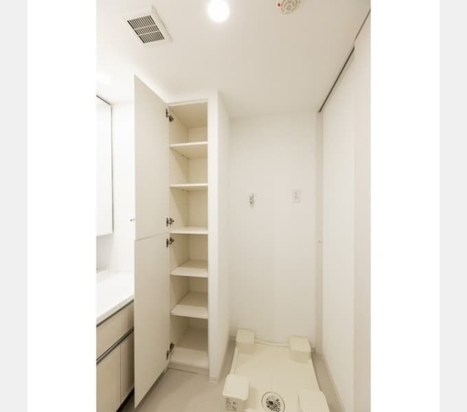 Room image 16