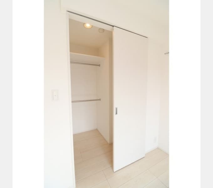 Room image 15