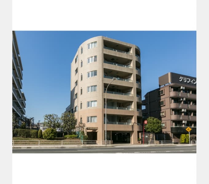 Main exterior of Clover House Saginuma