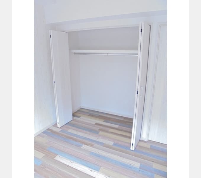 Room image 16