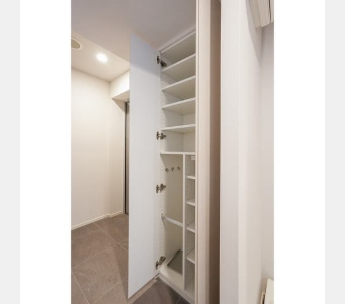 Room image 13
