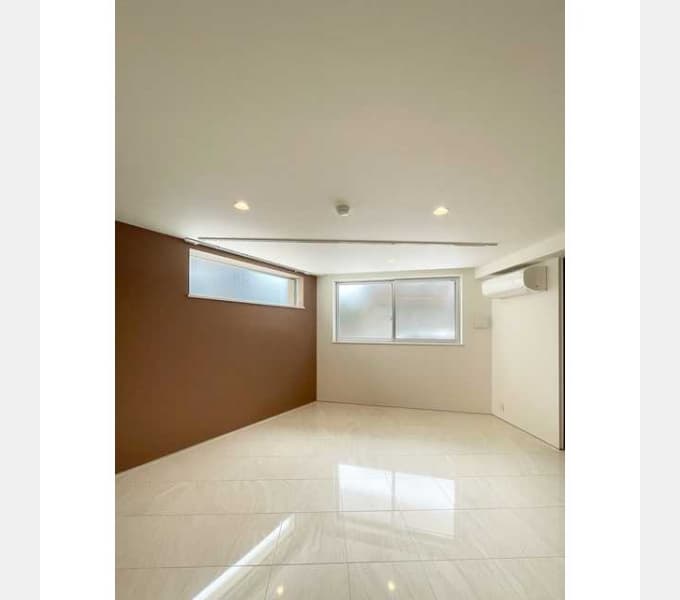 Room image 16