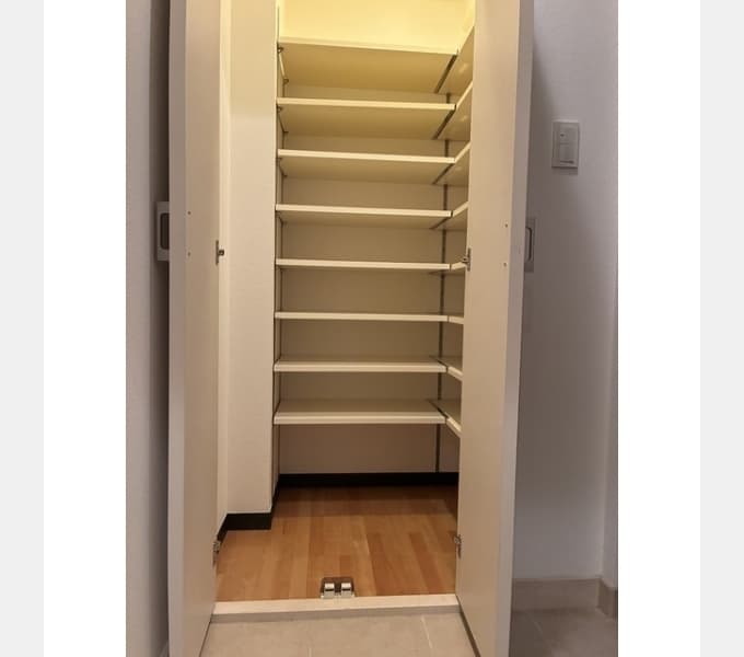 Room image 16
