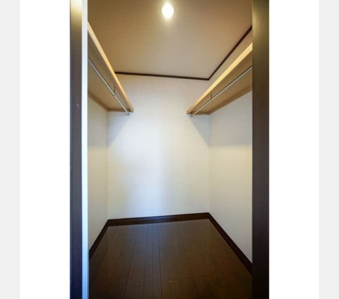 Room image 15