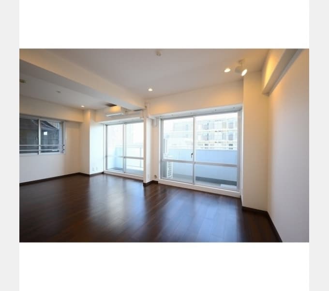 Preview interior of Royal Castage Koigakubo