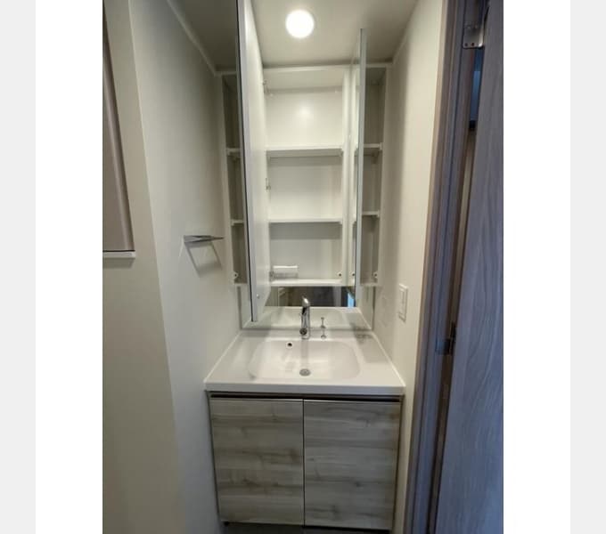 Room image 16
