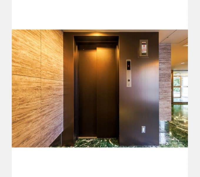 Room image 8