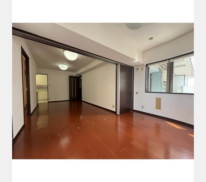 Preview interior of Rene Koiwa