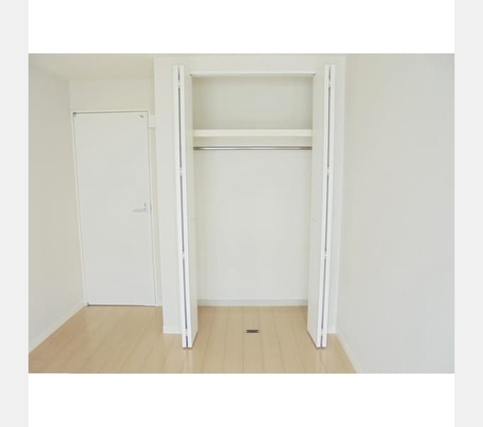Room image 16