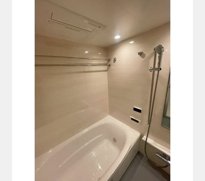 Room image 13
