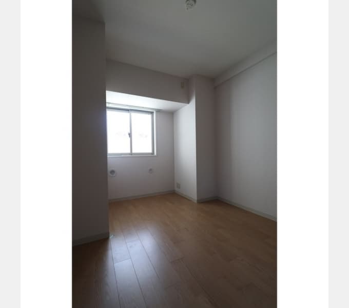 Room image 14