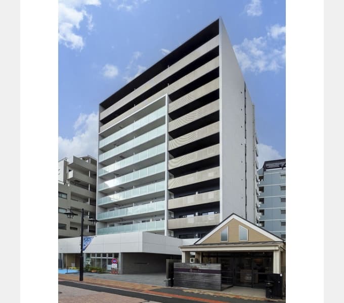 Main exterior of Gran Casa Hirai