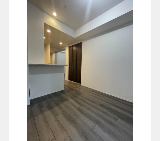 Room image 16