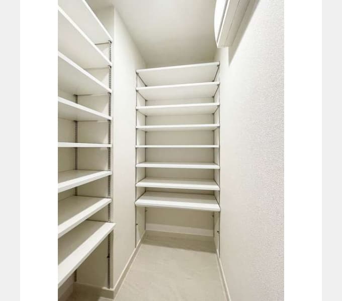 Room image 13