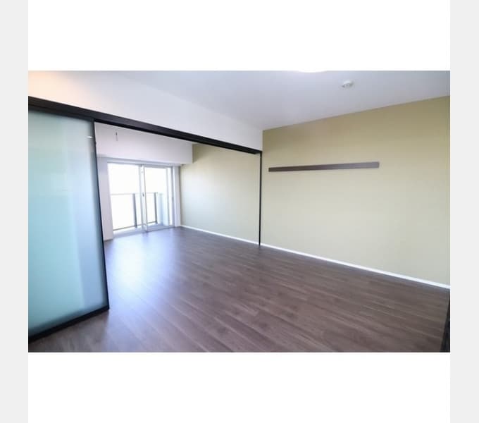 Room image 16