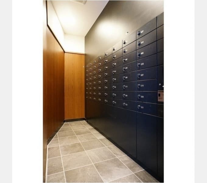 Room image 8