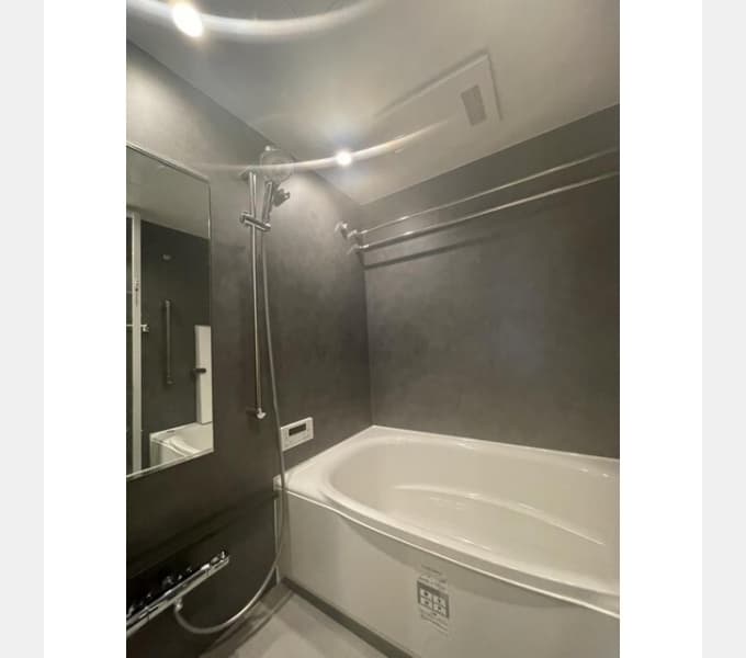 Room image 11