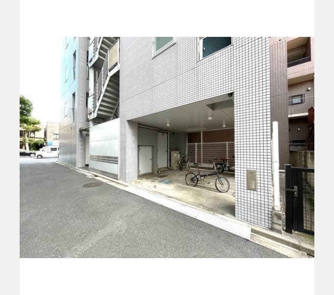Room image 10