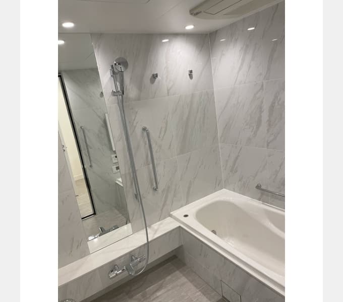Room image 12