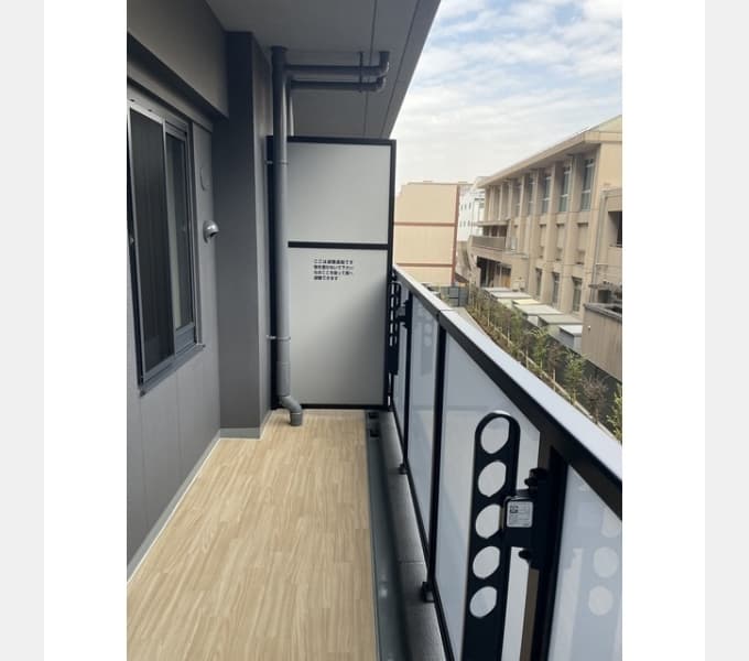 Room image 16