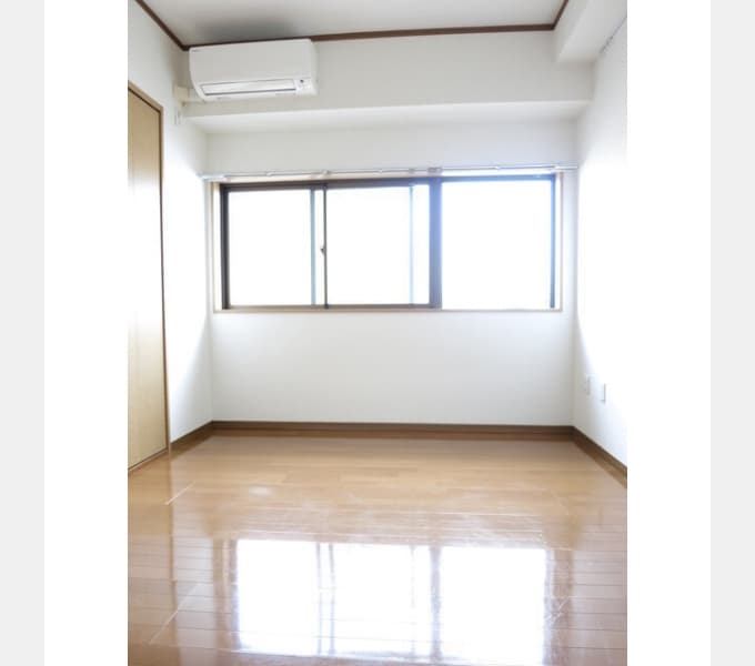 Room image 16