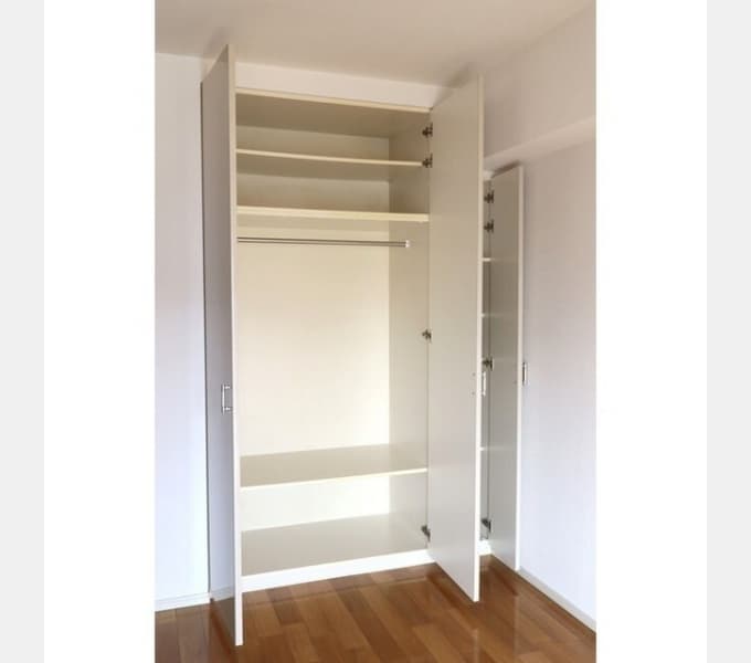 Room image 8