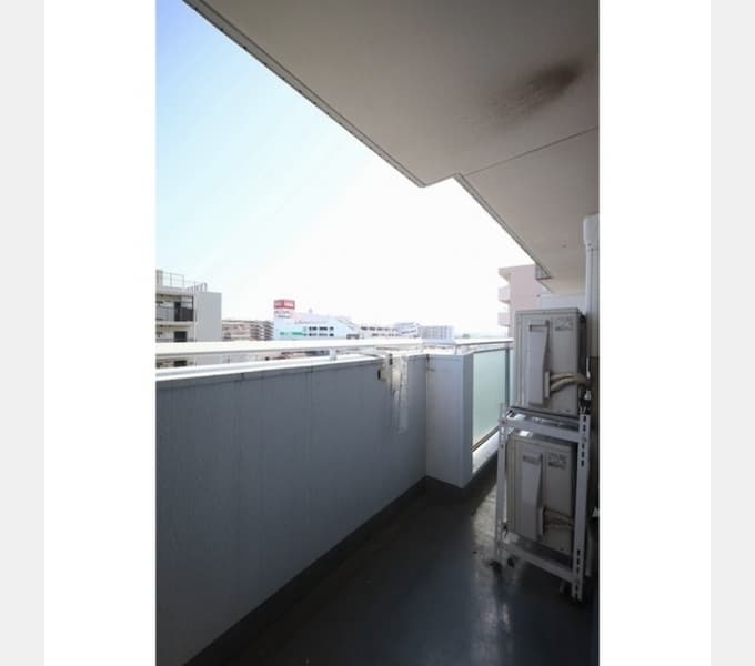 Room image 12